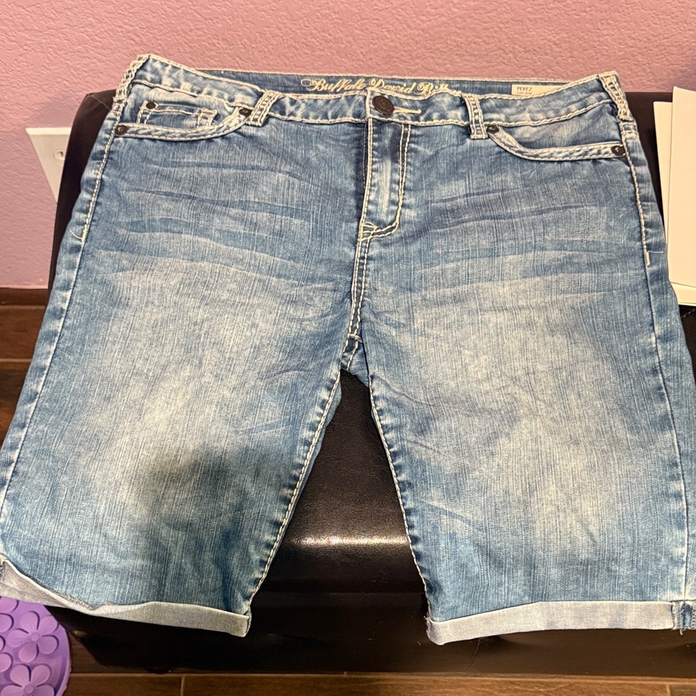 BUFFALO JEANS  Bermuda shorts sz 32